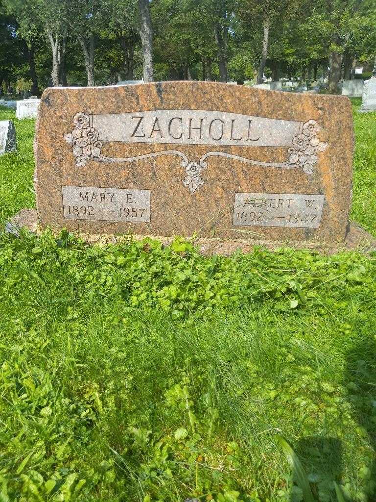 Albert W. Zacholl's grave. Photo 3