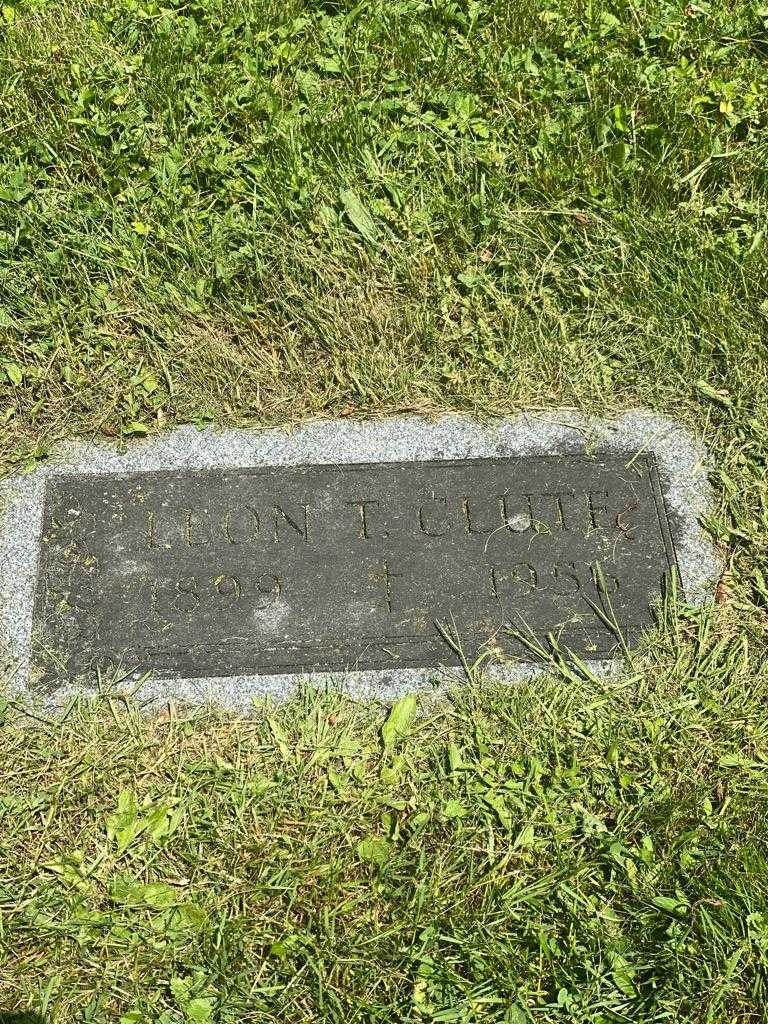 Leon T. Clute's grave. Photo 3