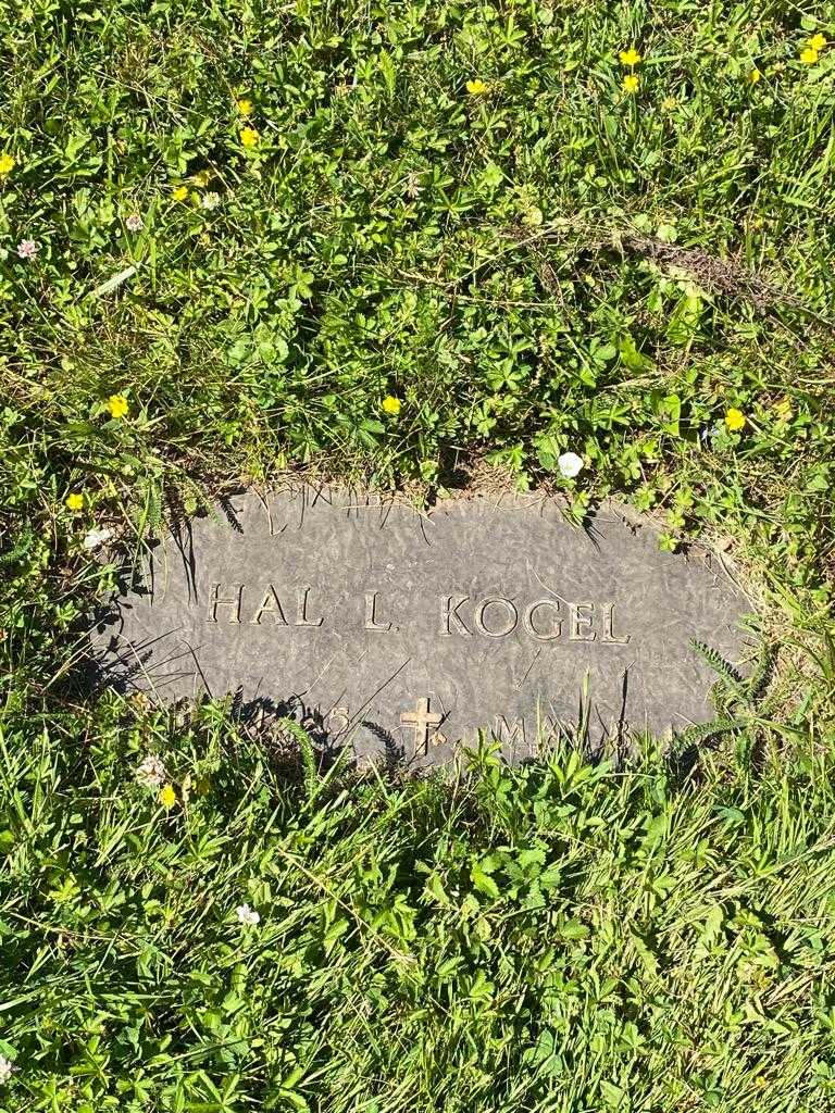 Hal L. Kogel's grave. Photo 3