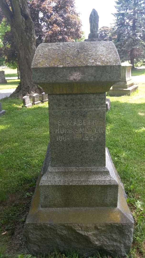 Elizabeth Thomasmeyer's grave. Photo 2