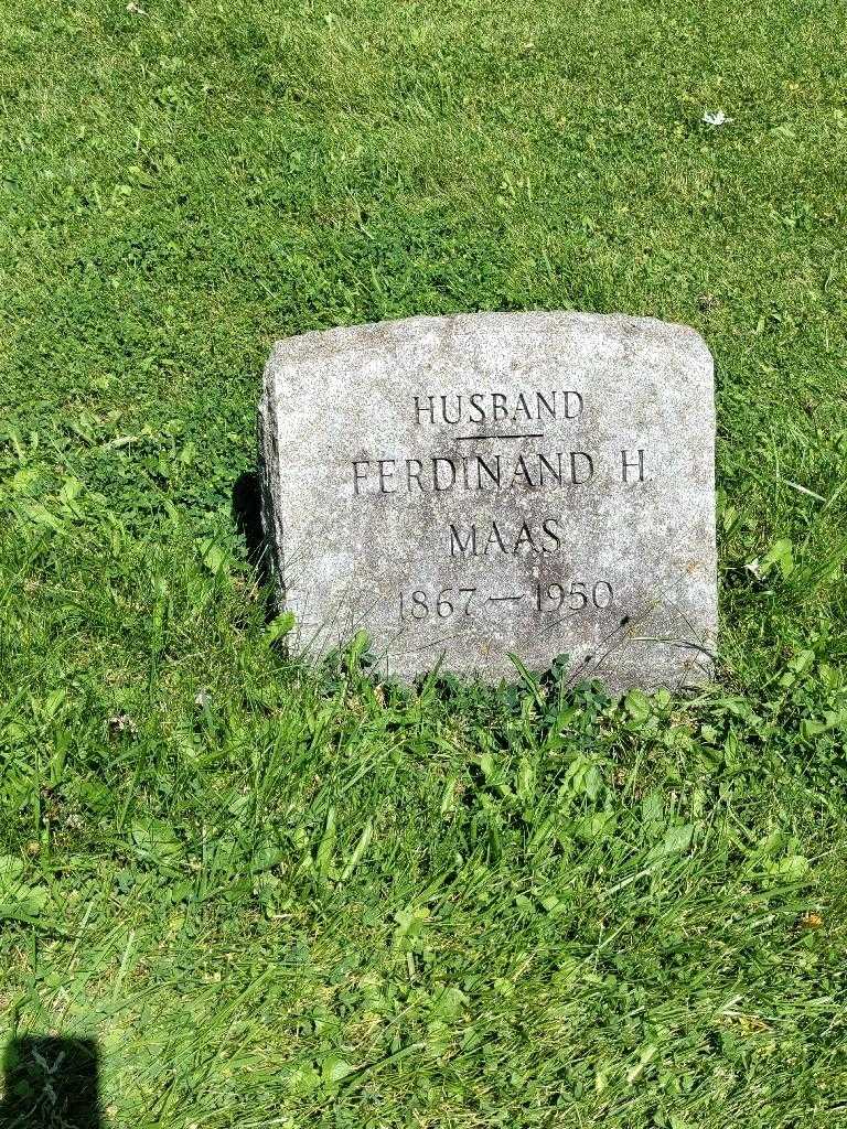Ferdinand H. Maas's grave. Photo 2