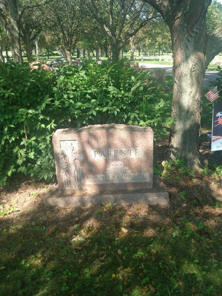 Americo L. Parente's grave. Photo 1
