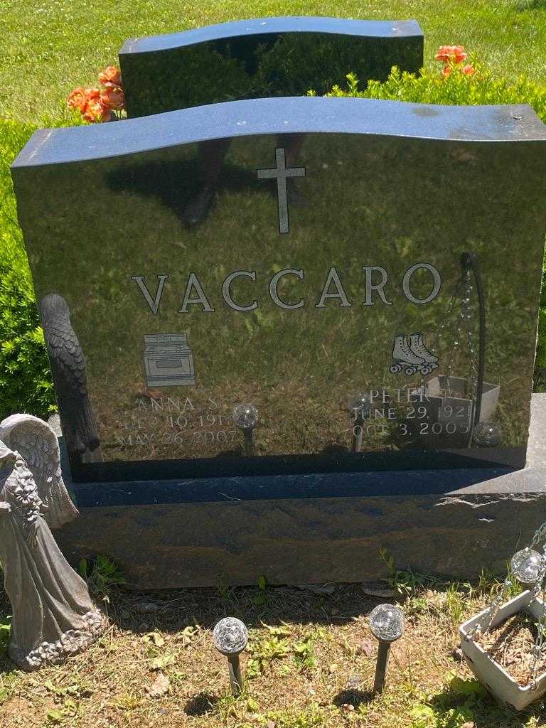 Anna S. Vaccaro's grave. Photo 3