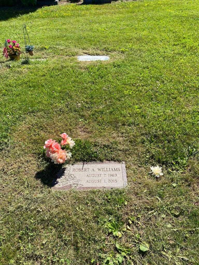 Robert A. Williams's grave. Photo 2
