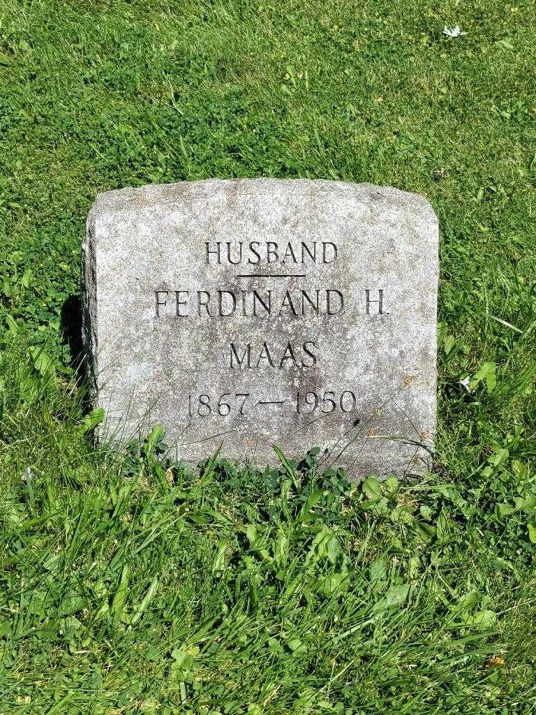 Ferdinand H. Maas's grave. Photo 3