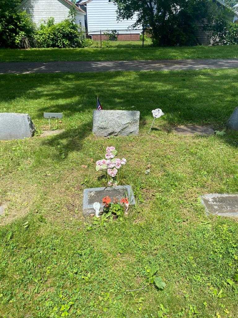 Jean M. Oconnor's grave. Photo 2