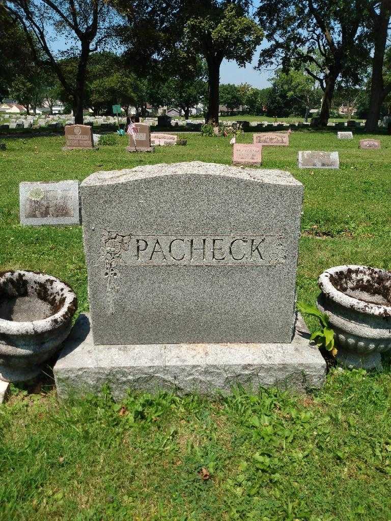John Pacheck's grave. Photo 1