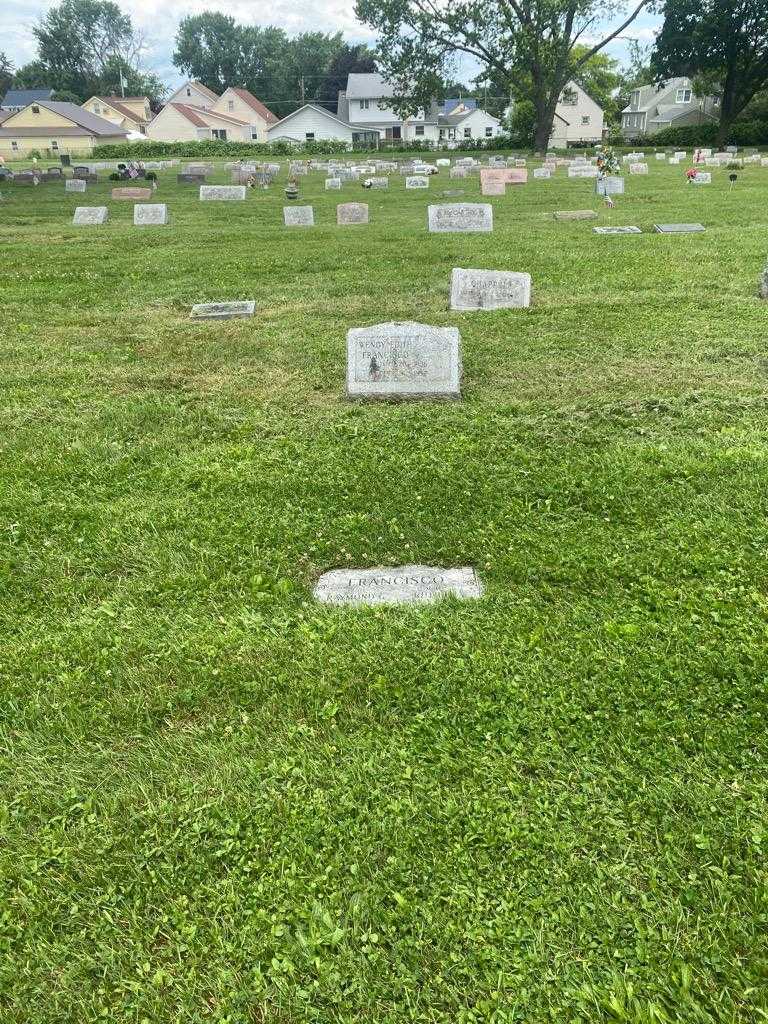 Ruth E. Francisco's grave. Photo 2