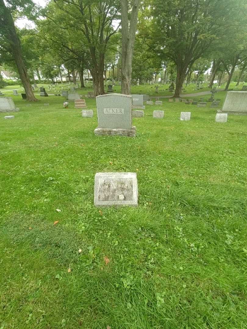 Amelia C. Acker's grave. Photo 1