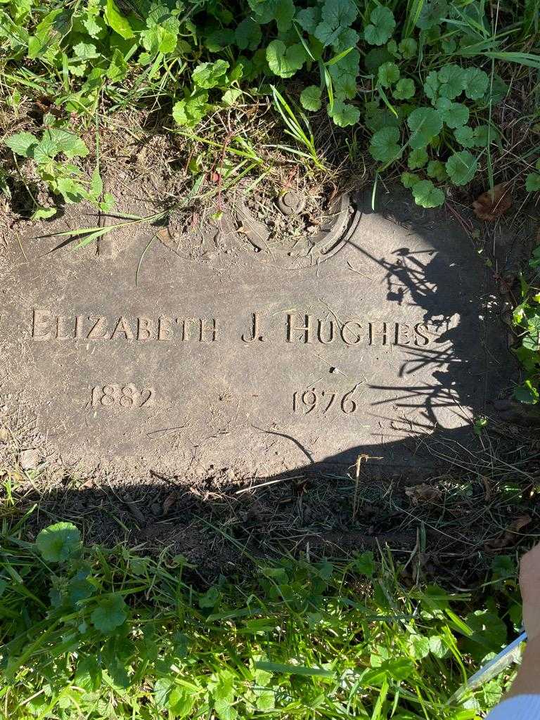 Elizabeth J. Hughes's grave. Photo 3