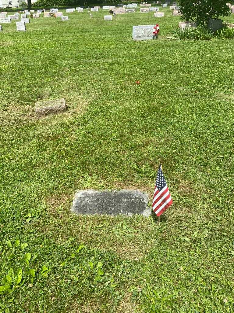 Ralph S. MacIntyre's grave. Photo 2