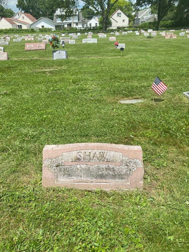 Wayne H. Shaw's grave. Photo 2