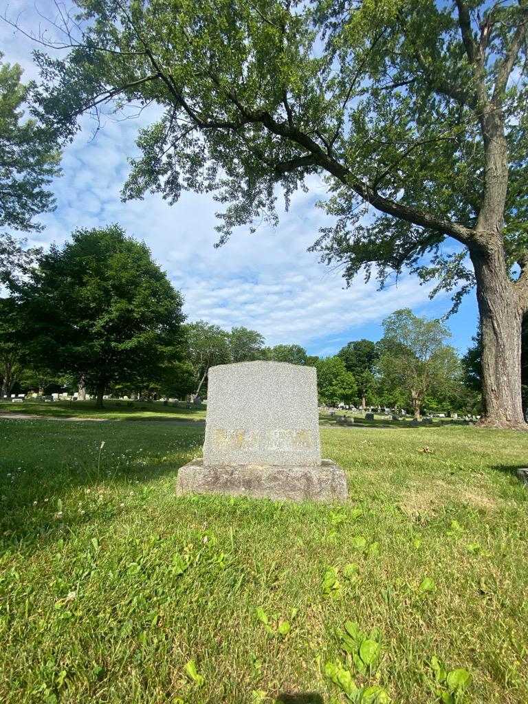 Edna M. Wilson's grave. Photo 1