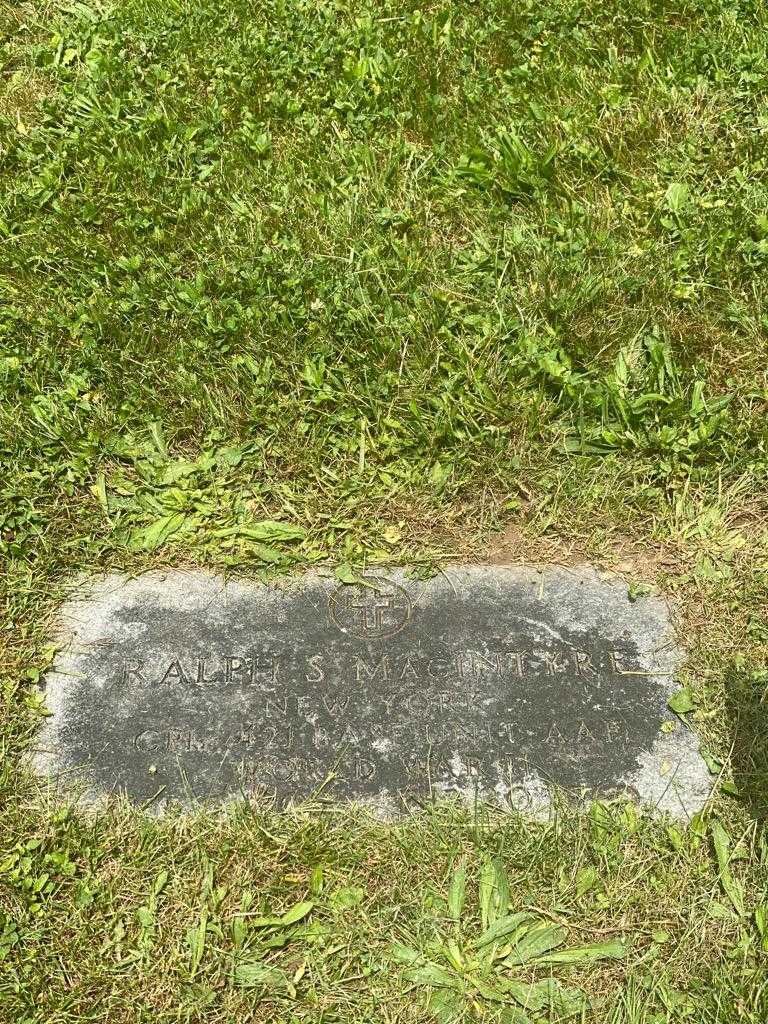 Ralph S. MacIntyre's grave. Photo 3