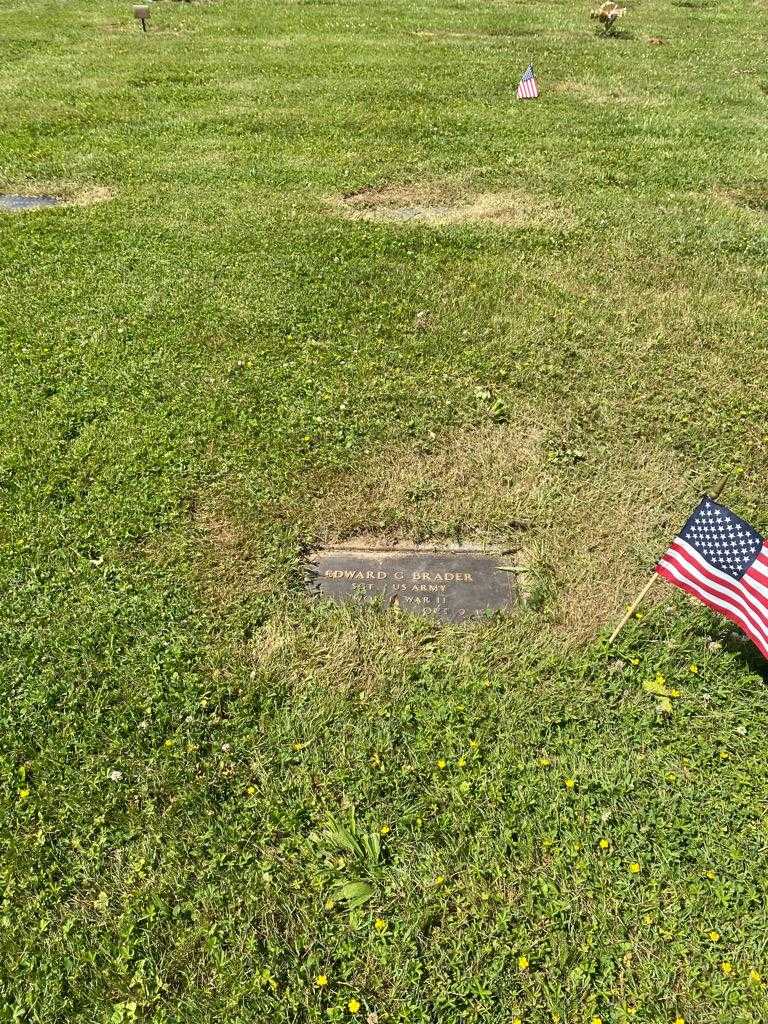 Edward G. Brader's grave. Photo 2