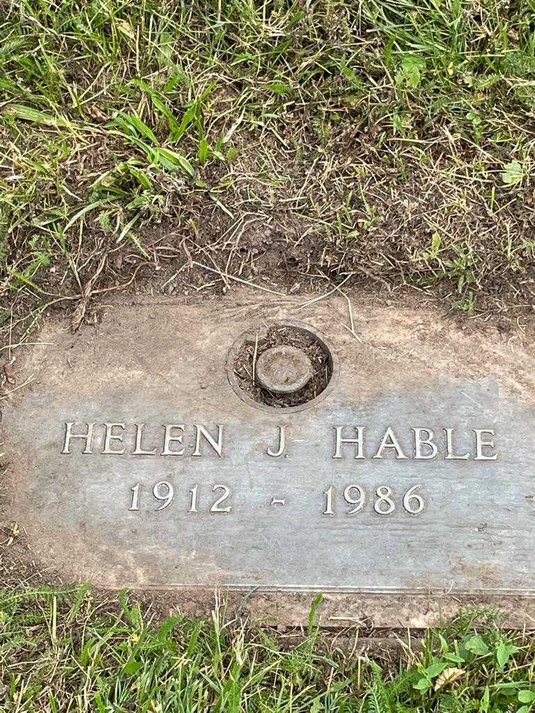Helen J. Hable's grave. Photo 3