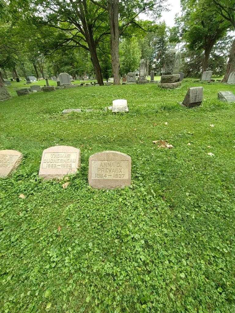 Anna DuChesneau Prevaux's grave. Photo 1