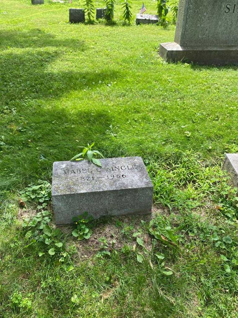 Mabel C. Single's grave. Photo 2