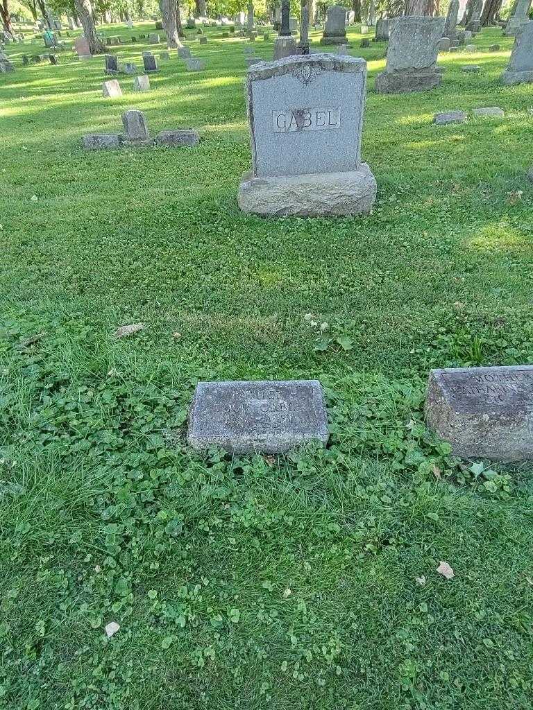 Louis Gabel's grave. Photo 1