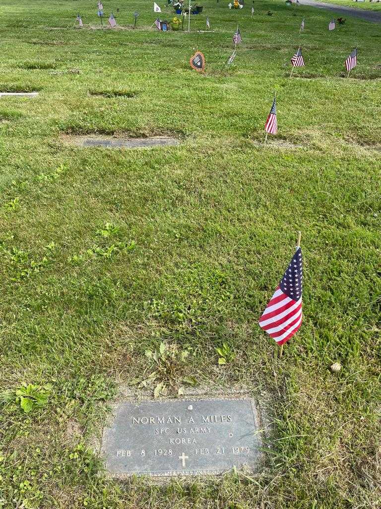 Norman A. Miles's grave. Photo 2