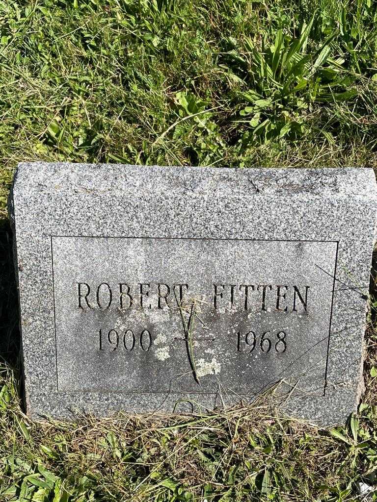Robert Fitten's grave. Photo 3
