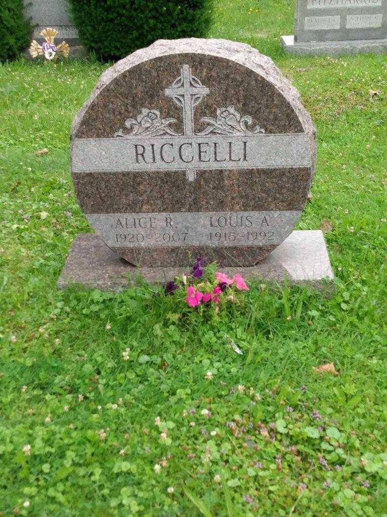 Louis A. Riccelli's grave. Photo 2