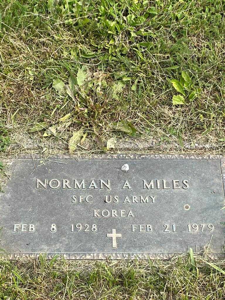 Norman A. Miles's grave. Photo 3