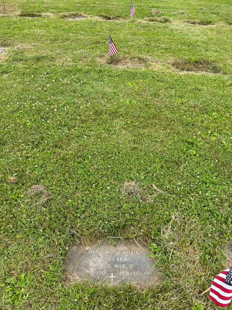 John W. Seabury's grave. Photo 2