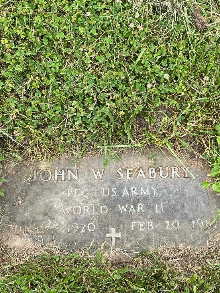 John W. Seabury's grave. Photo 3