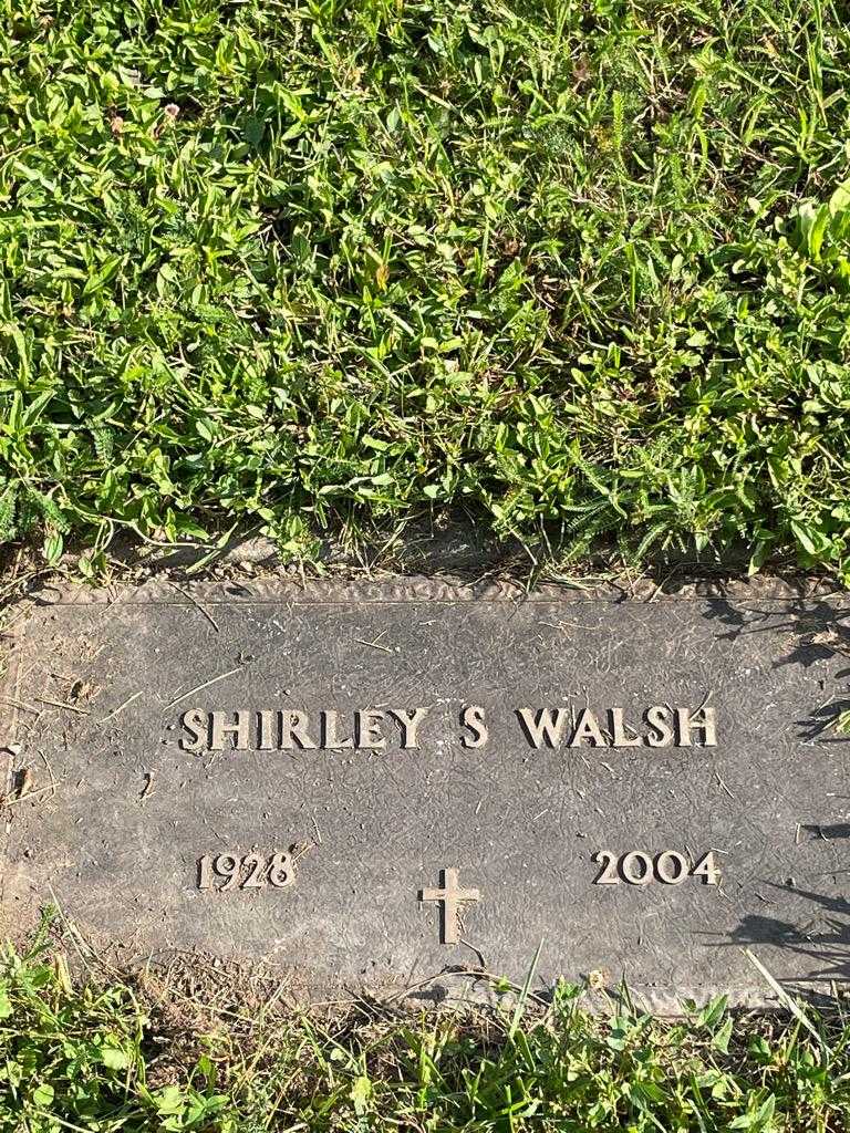 Shirley S. Walsh's grave. Photo 3