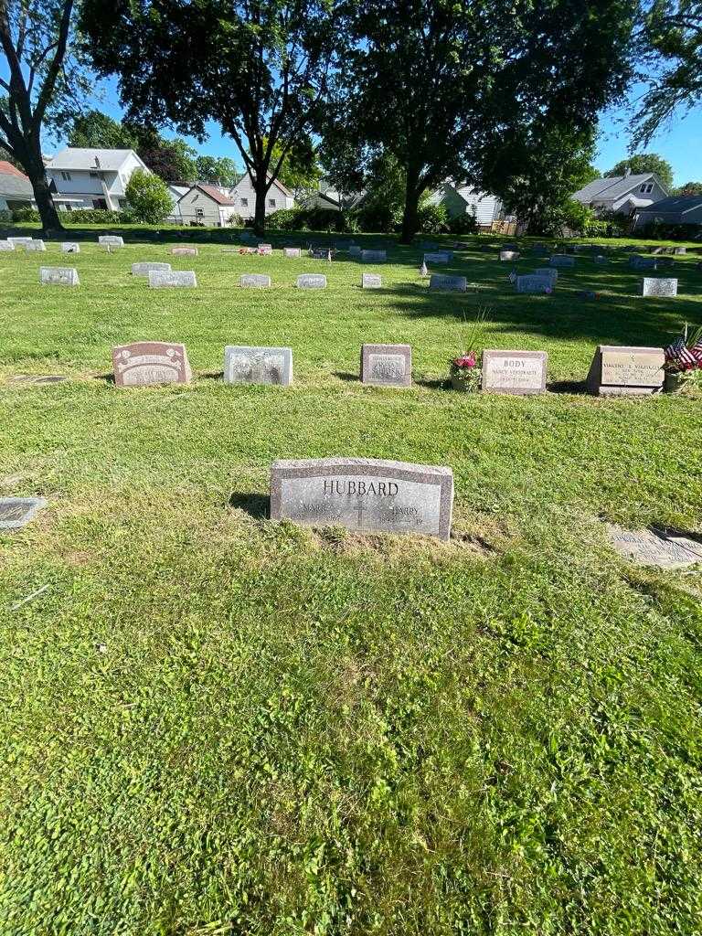 Harry A. Hubbard's grave. Photo 1
