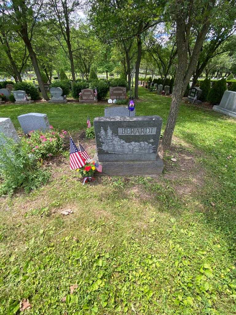 Kathryn E. "Ele" Berardi's grave. Photo 1
