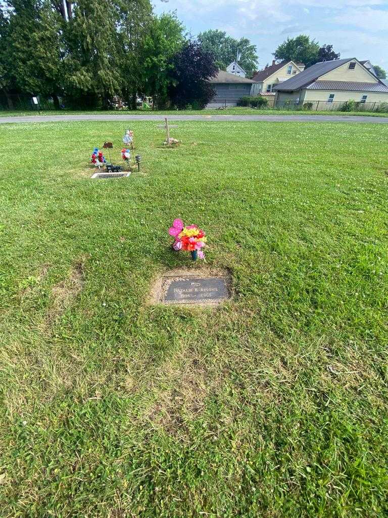 Natalie E. Broome's grave. Photo 1