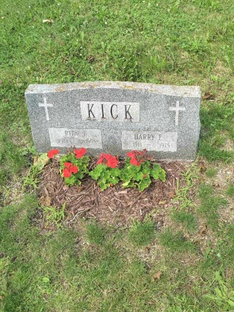 Rita J. Kick's grave. Photo 3