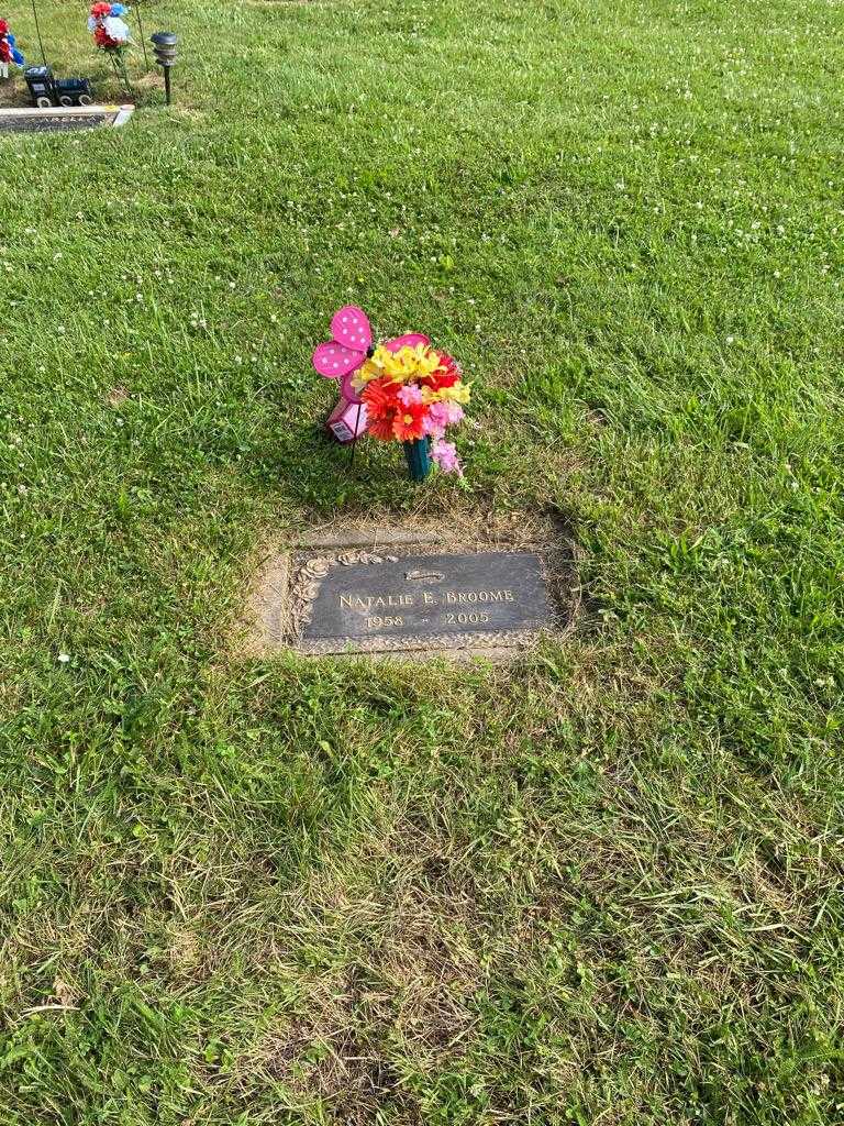 Natalie E. Broome's grave. Photo 2
