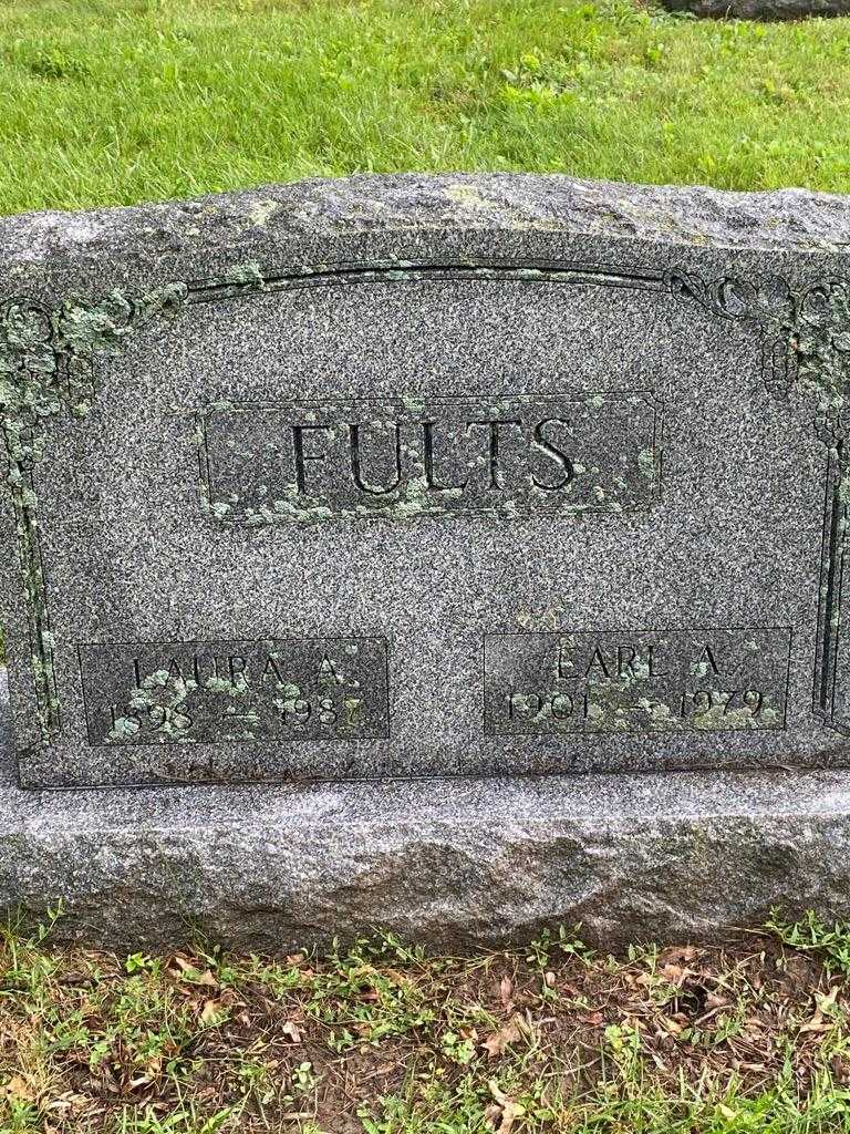 Earl A. Fults's grave. Photo 3