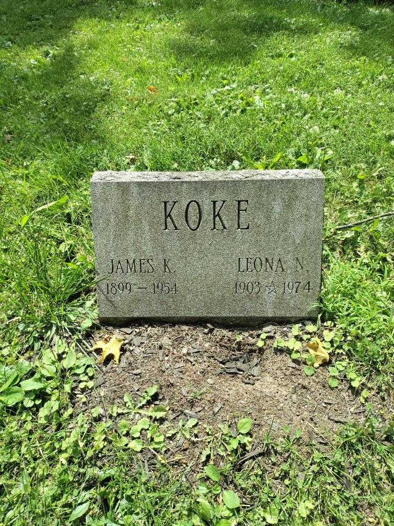 Leona N. Koke's grave. Photo 2
