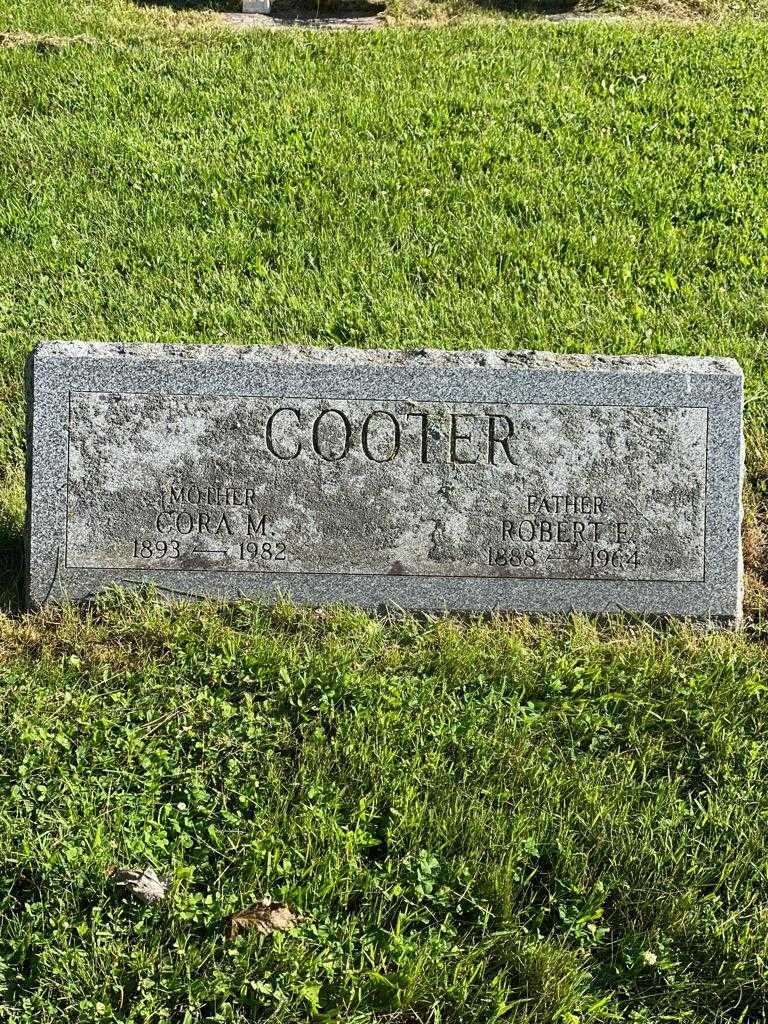 Cora M. Cooter's grave. Photo 3
