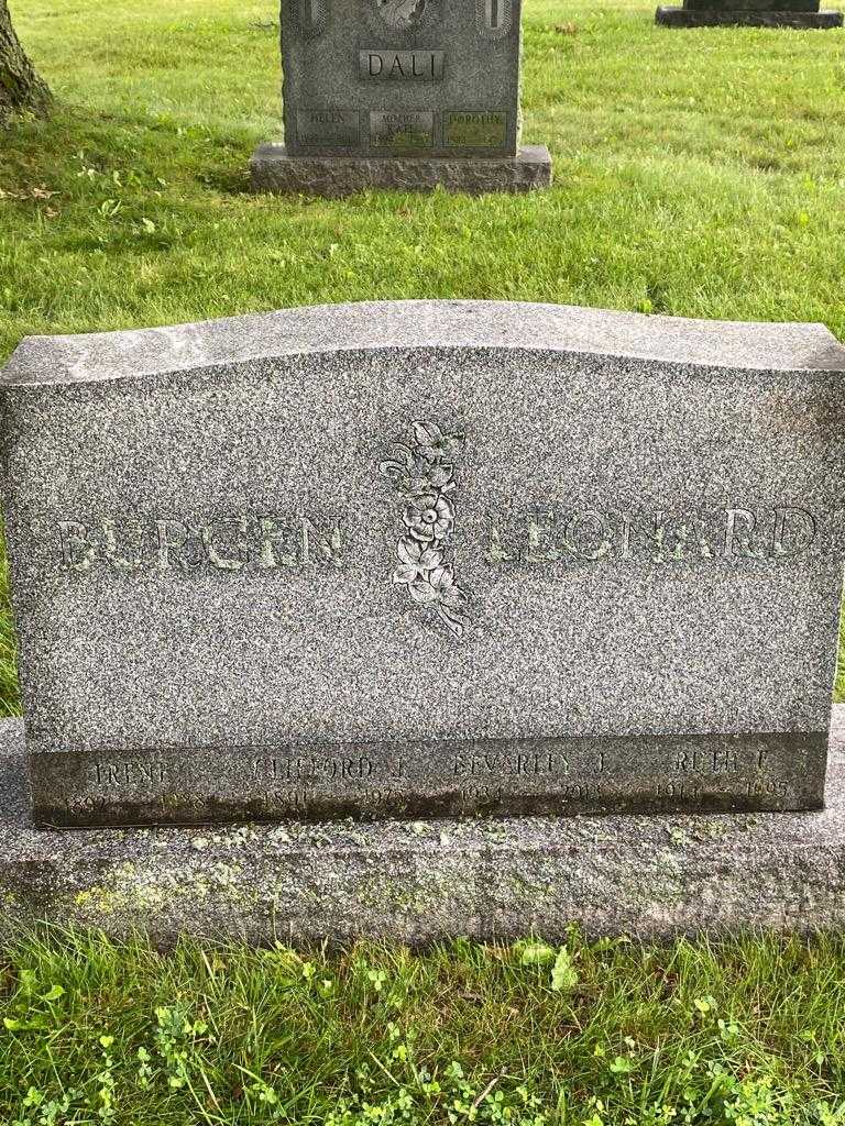 Beverley J. Burgen Leonard's grave. Photo 3