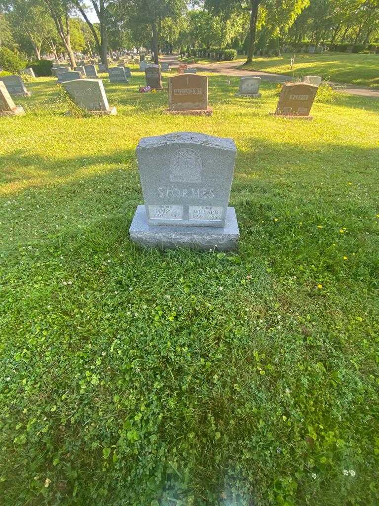 Mary E. Stormes's grave. Photo 1