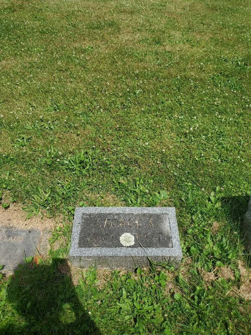 George F. Raaflaub's grave. Photo 8