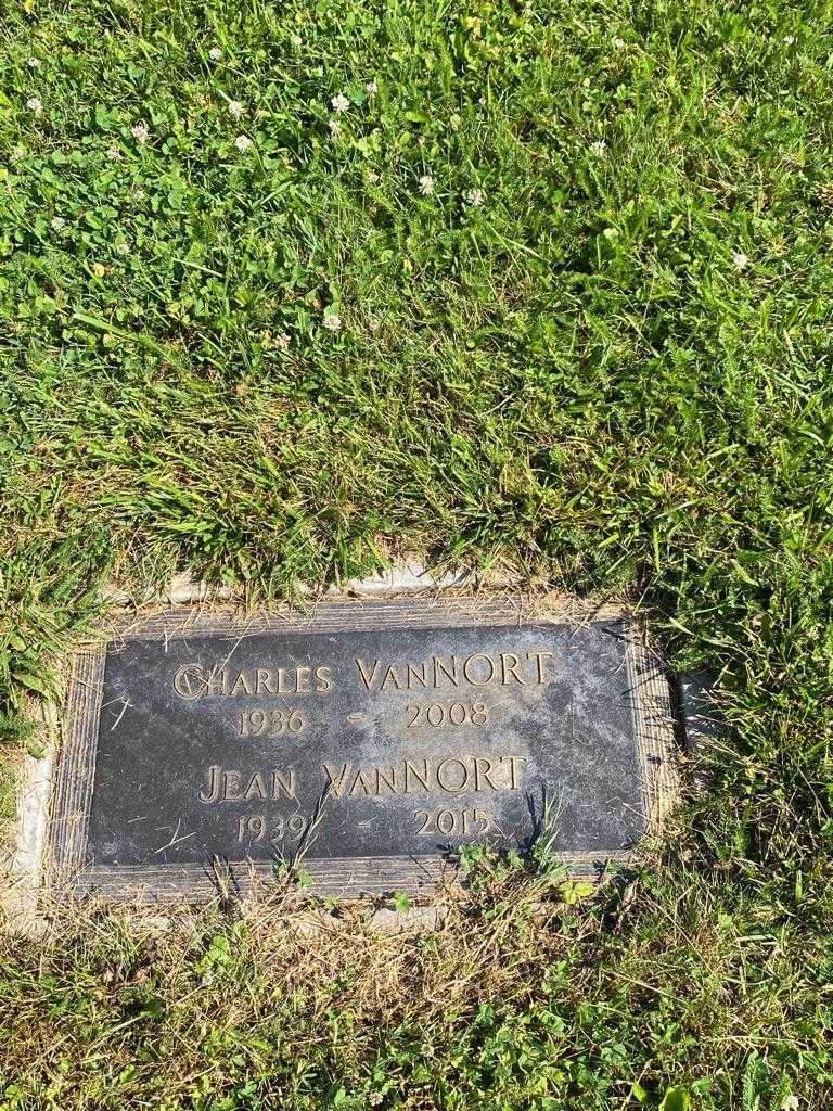 Charles VanNort's grave. Photo 1