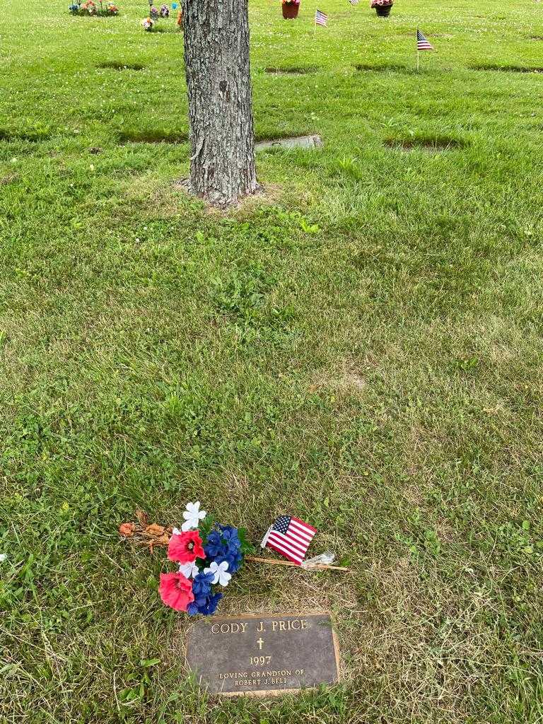 Cody James Price's grave. Photo 5