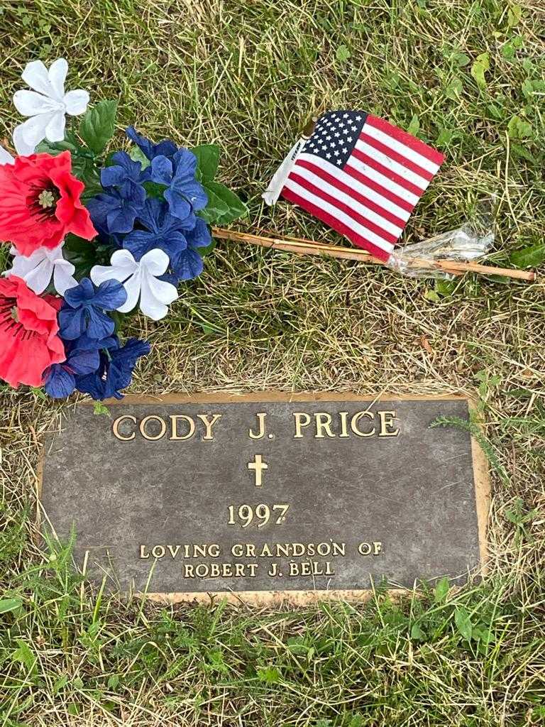 Cody James Price's grave. Photo 6