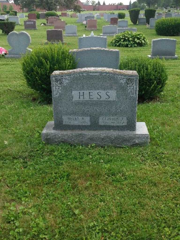 Clinton J. Hess's grave. Photo 3