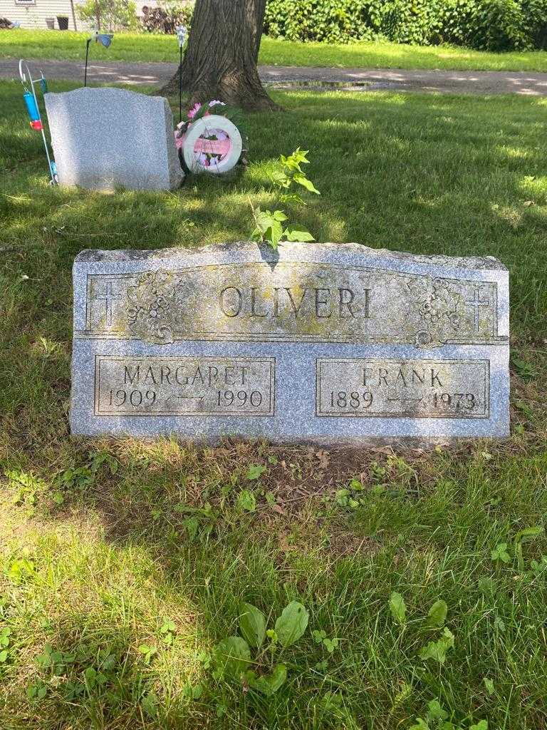 Margaret Oliveri's grave. Photo 3