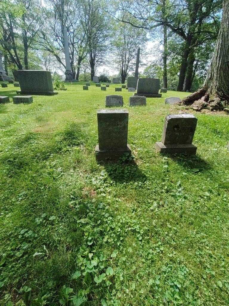 Lucy M. Wilson's grave. Photo 3