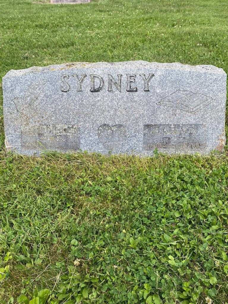 Addie Sydney's grave. Photo 3