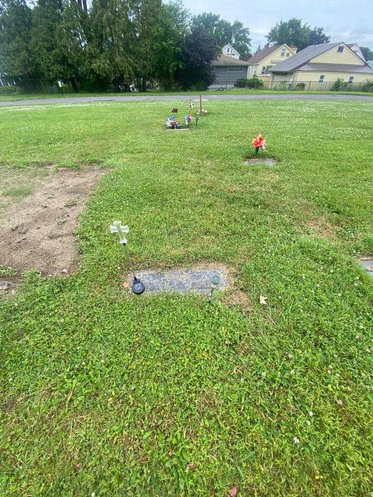 Roger F. Bishop's grave. Photo 1