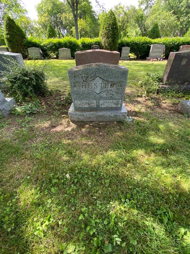 Frank E. Husted's grave. Photo 1